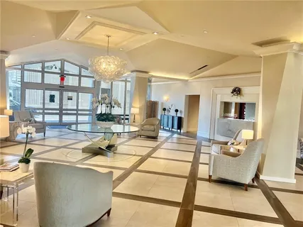 $670,000 | 2100 St Charles Avenue, Unit 7 MN, New Orleans, LA 70130