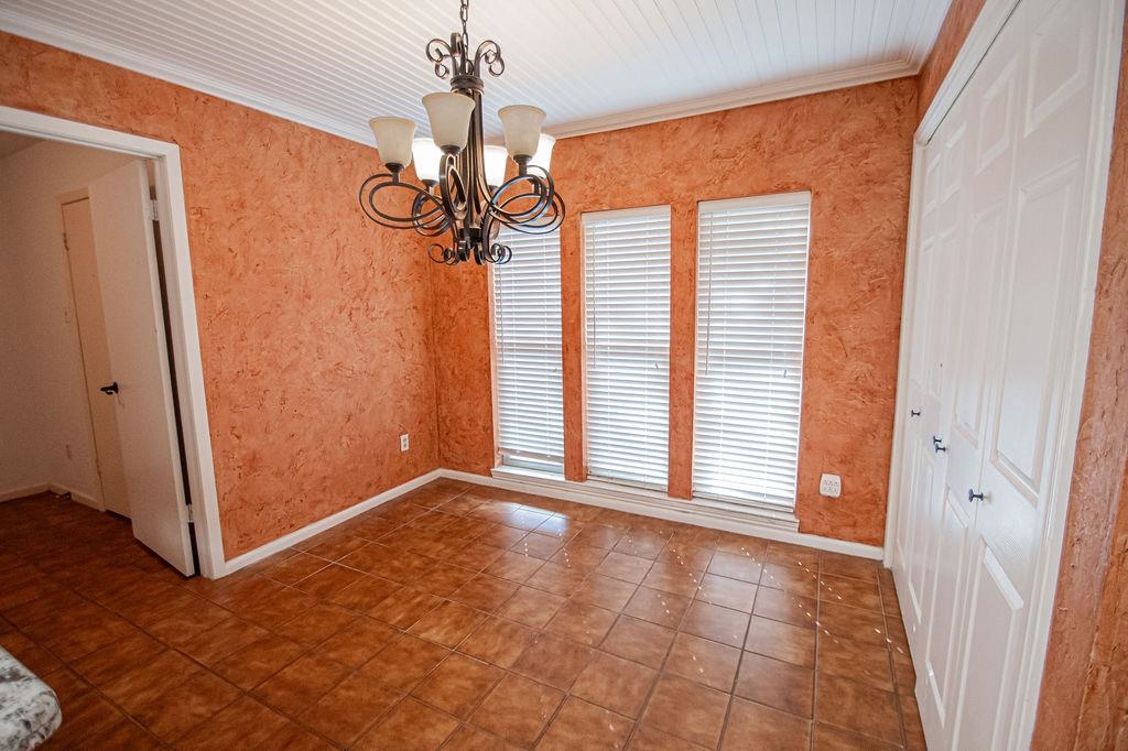 6235 Navajo Trail Beaumont, TX 77708 - Photo 12 of 32