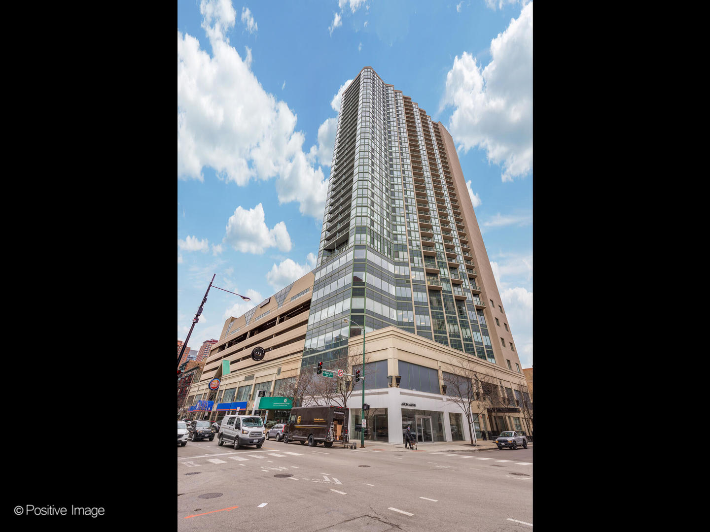111 West Maple Street, Unit 1303 Chicago, IL 60610 - Photo 2 of 22