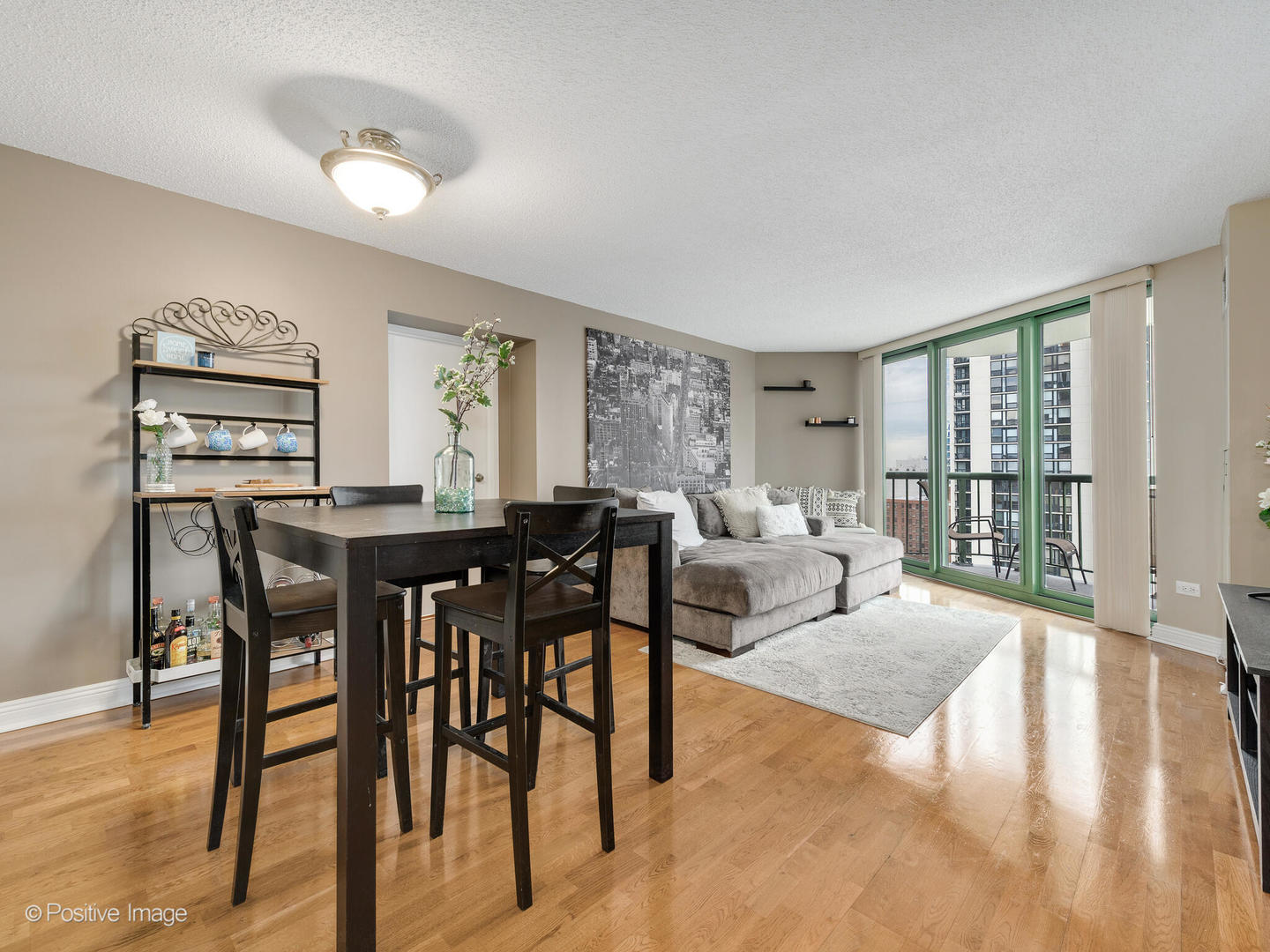 111 West Maple Street, Unit 1303 Chicago, IL 60610 - Photo 5 of 22