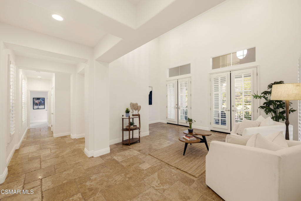 2424 Springbrook Street Thousand Oaks, CA 91362 - Photo 7 of 58