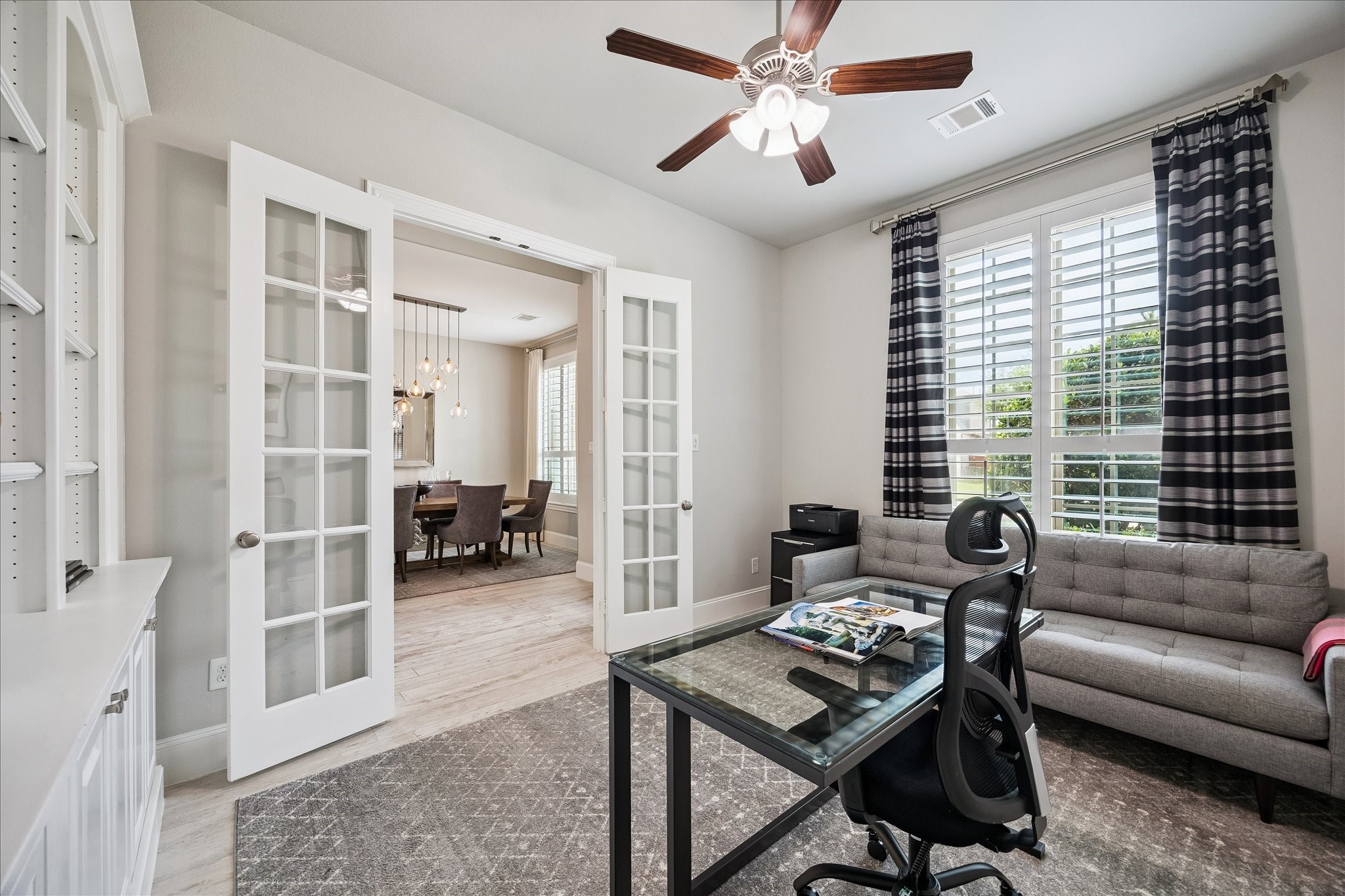 2807 Mayfield Ridge Lane Katy, TX 77494 - Photo 8 of 50 a livingroom with workspace and a couch