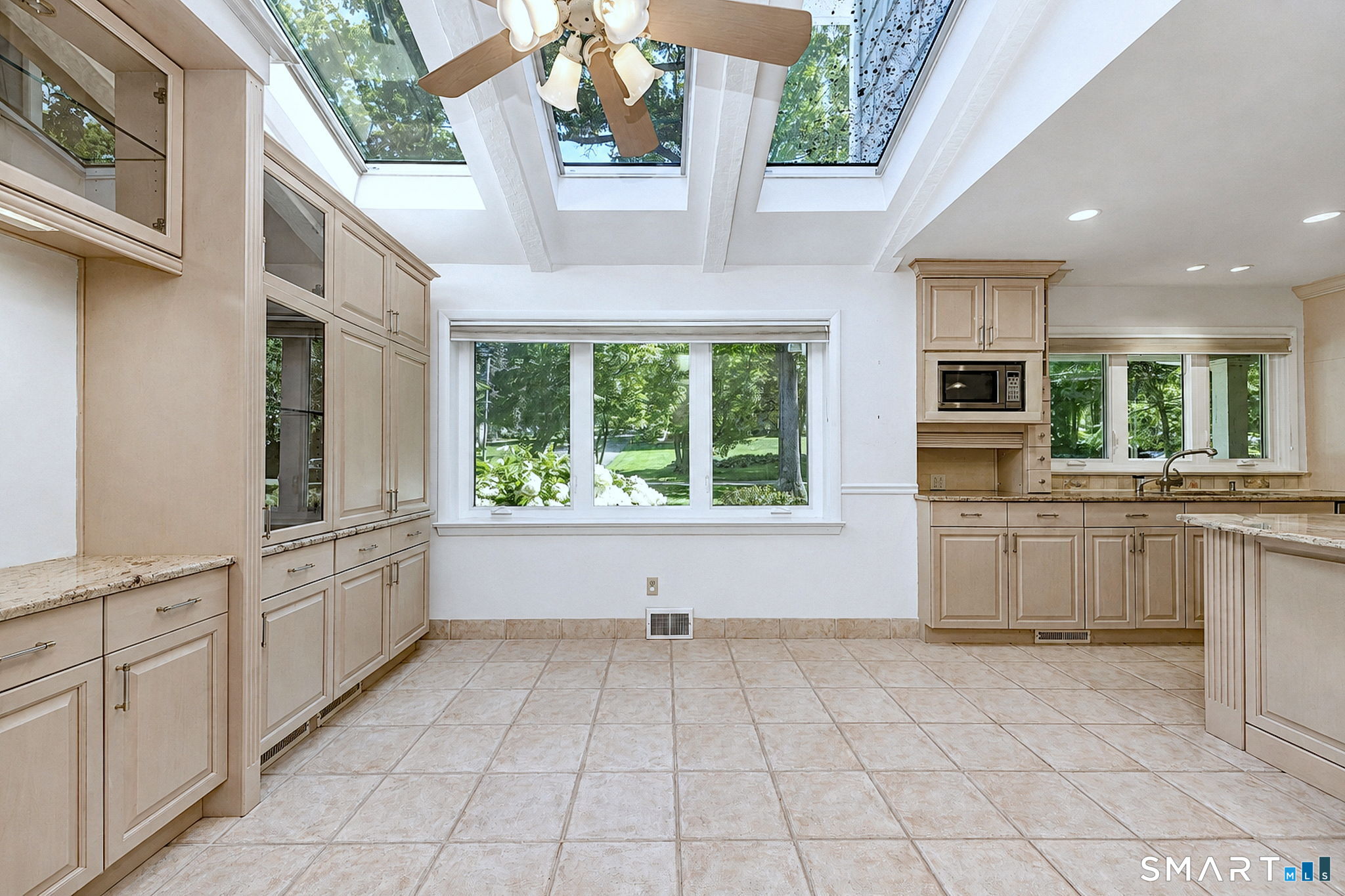 24 Inverness Road Trumbull, CT 06611 - Photo 11 of 40 Gallery Image 11