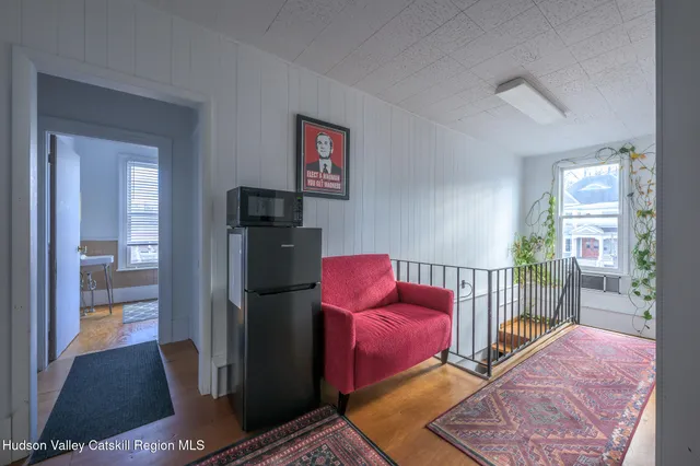 a view of empty room with window