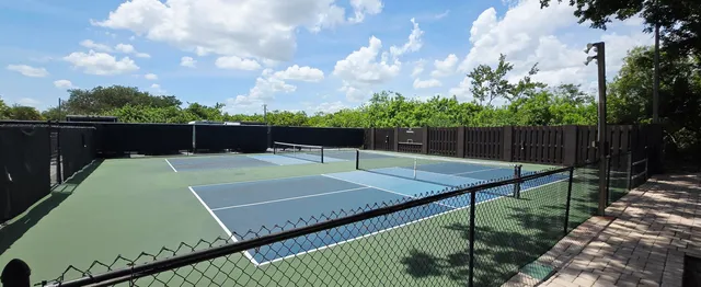 a view of a tennis court