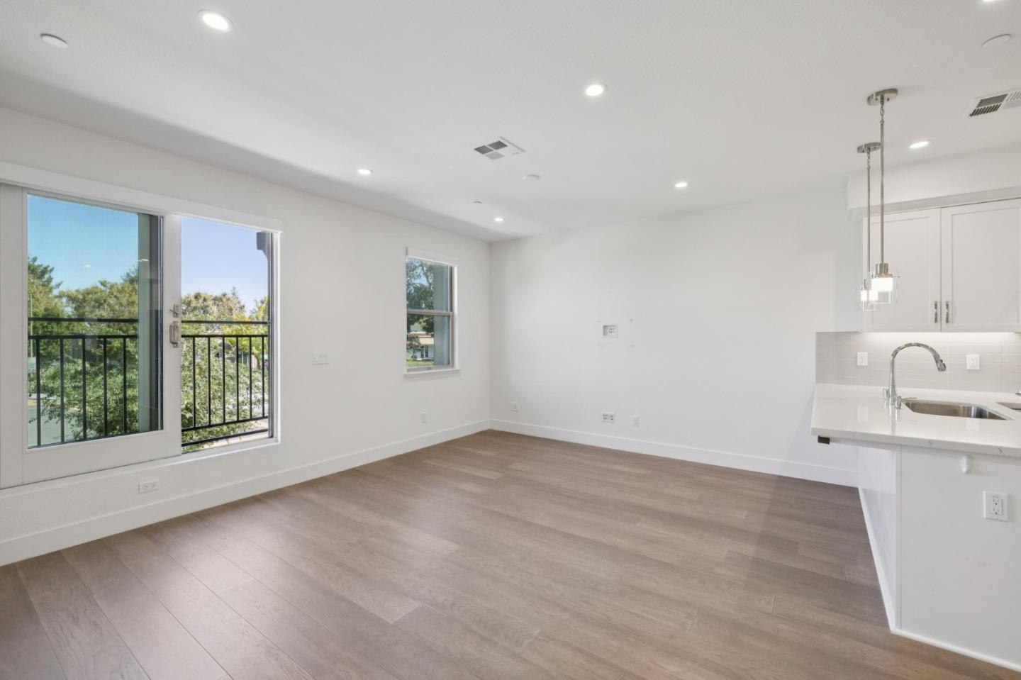 1373 West Middlefield Road Mountain View, CA 94043 - Photo 7 of 41 Gallery Image 7