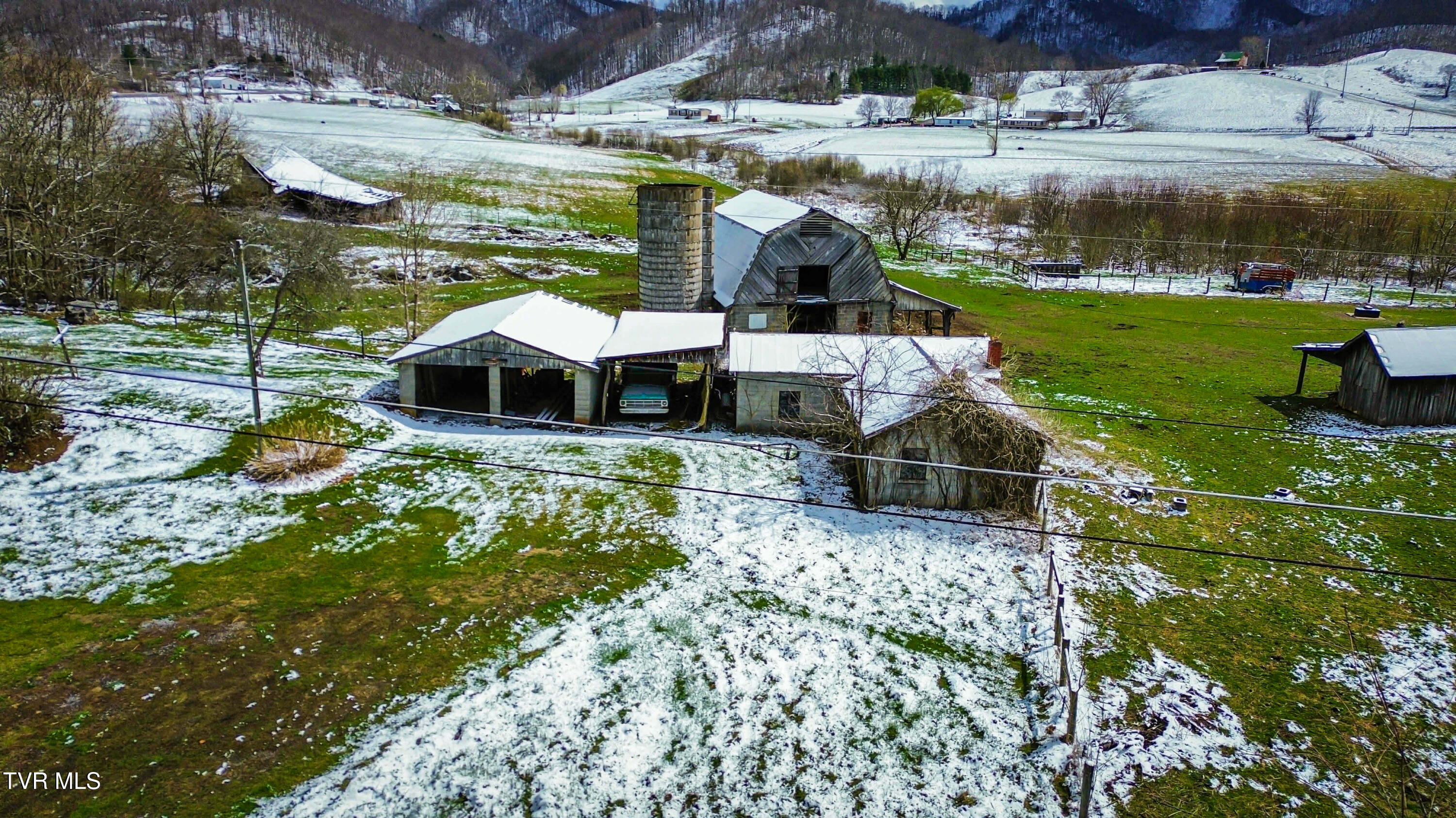 18 Old Quarry Road Saltville, VA 24370 - Photo 27 of 33 Messenger_creation_21431ADC-7F18-4572-AB