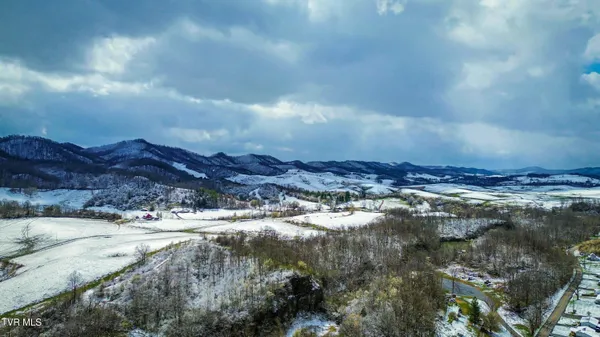 $189,900 | 18 Old Quarry Road, Saltville, VA 24370
