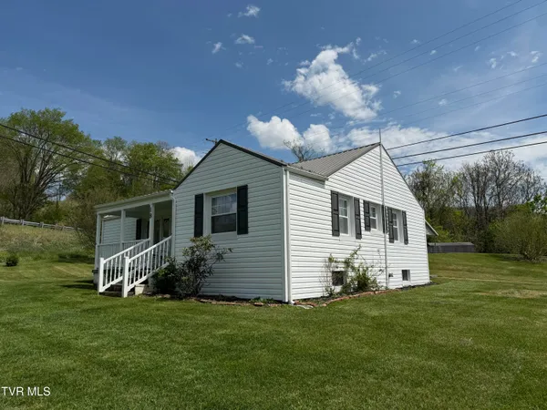 $189,900 | 18 Old Quarry Road, Saltville, VA 24370
