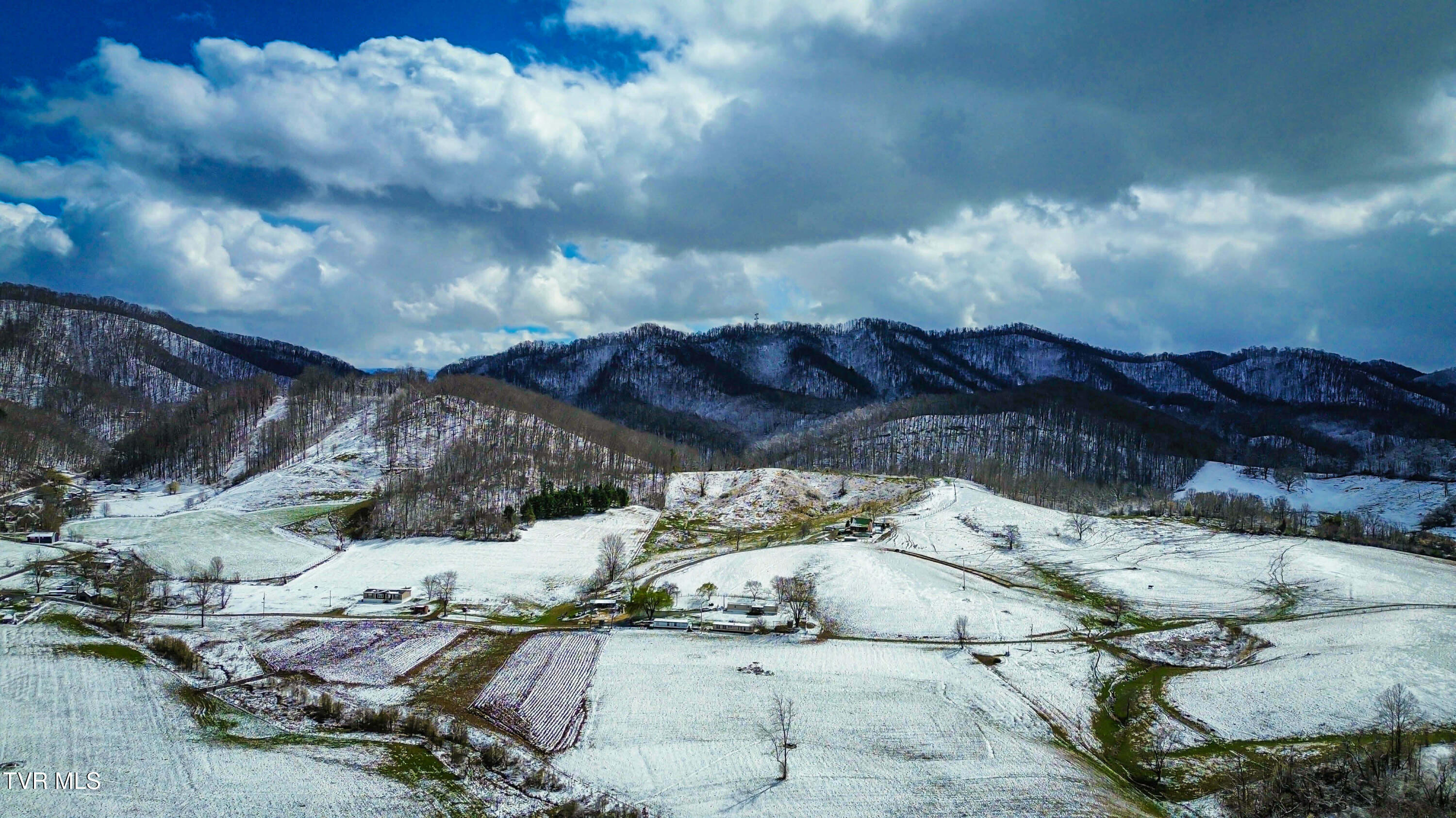 18 Old Quarry Road Saltville, VA 24370 - Photo 32 of 33 Messenger_creation_265661F9-EAFD-4EF5-93