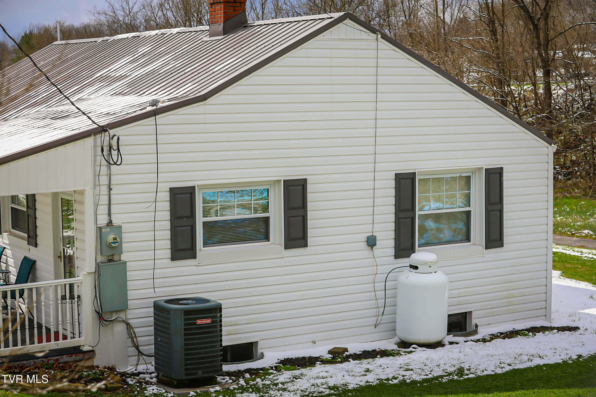 18 Old Quarry Road Saltville, VA 24370 - Photo 4 of 33 Messenger_creation_DA7853E3-658E-4BAA-99