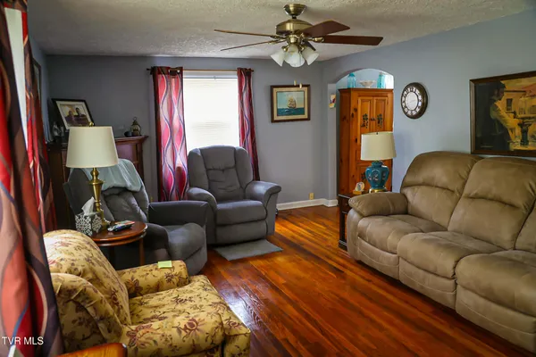 $189,900 | 18 Old Quarry Road, Saltville, VA 24370