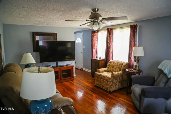 $189,900 | 18 Old Quarry Road, Saltville, VA 24370