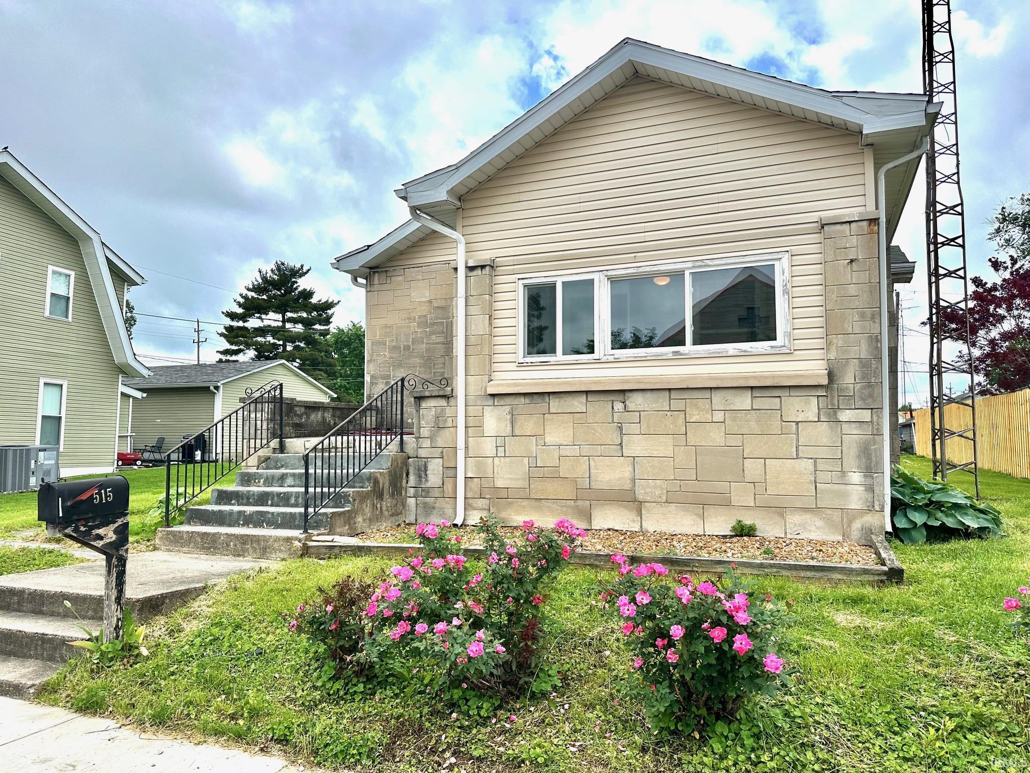 515 P Street Bedford, IN 47421 - Photo 1 of 26