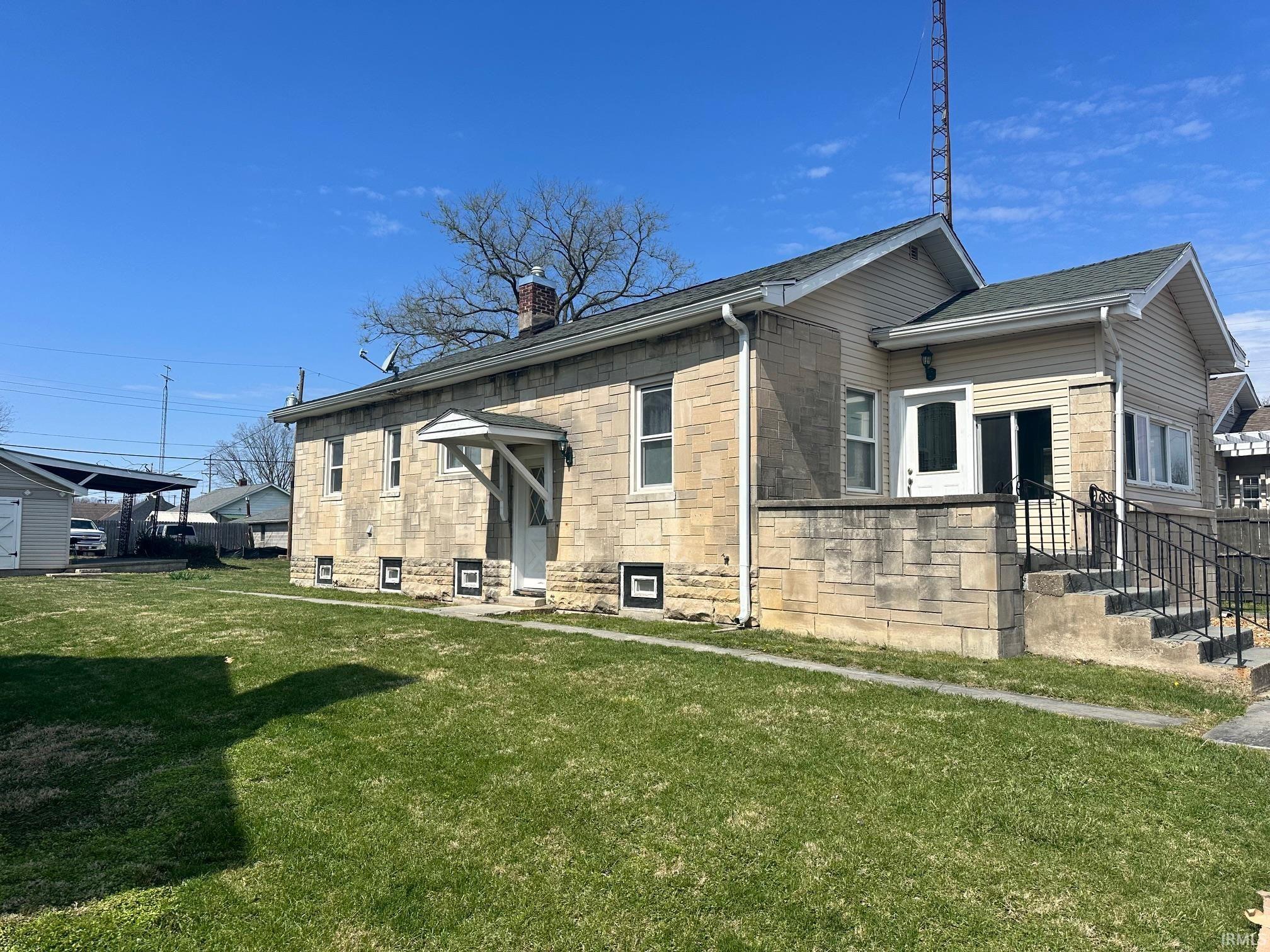 515 P Street Bedford, IN 47421 - Photo 2 of 26