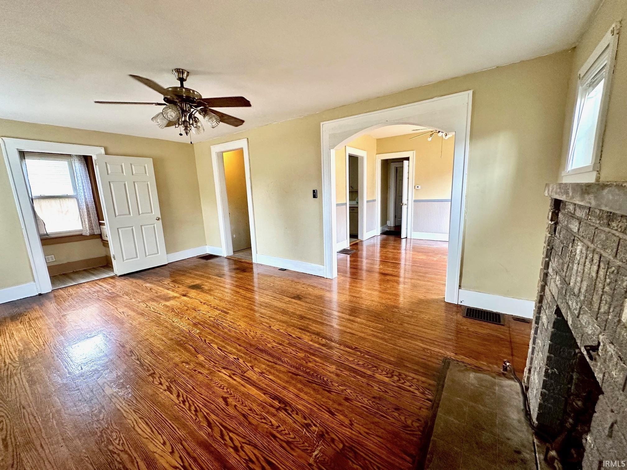 515 P Street Bedford, IN 47421 - Photo 4 of 26