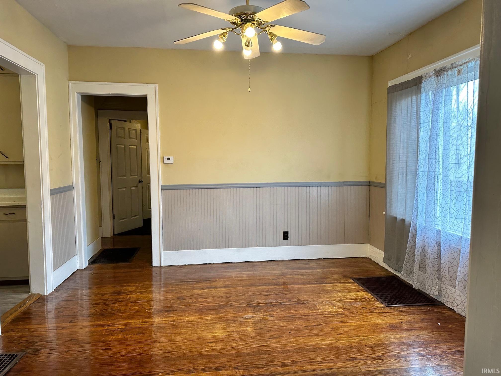 515 P Street Bedford, IN 47421 - Photo 7 of 26