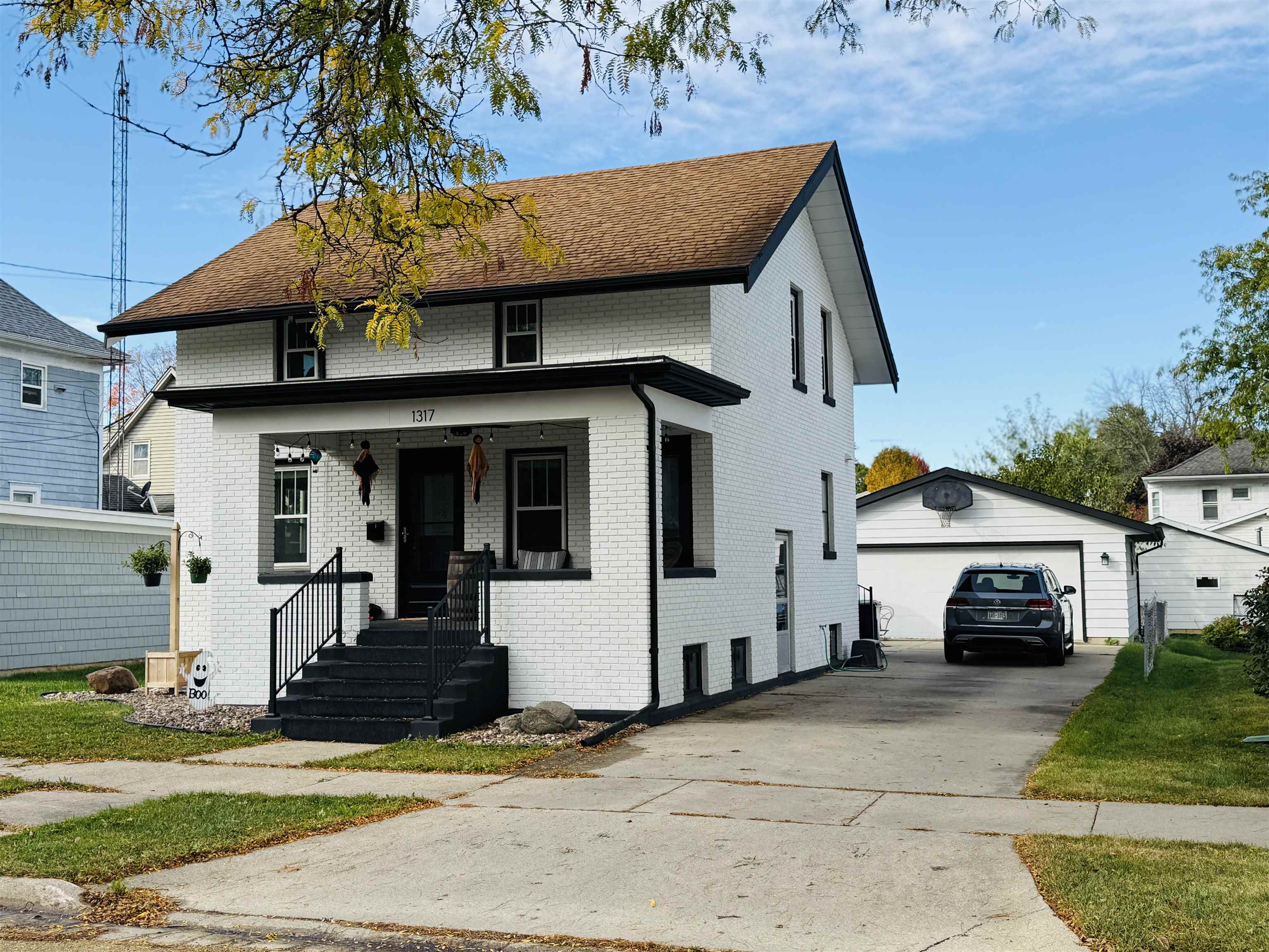 1317 22nd Avenue Monroe, WI 53566 - Photo 1 of 42