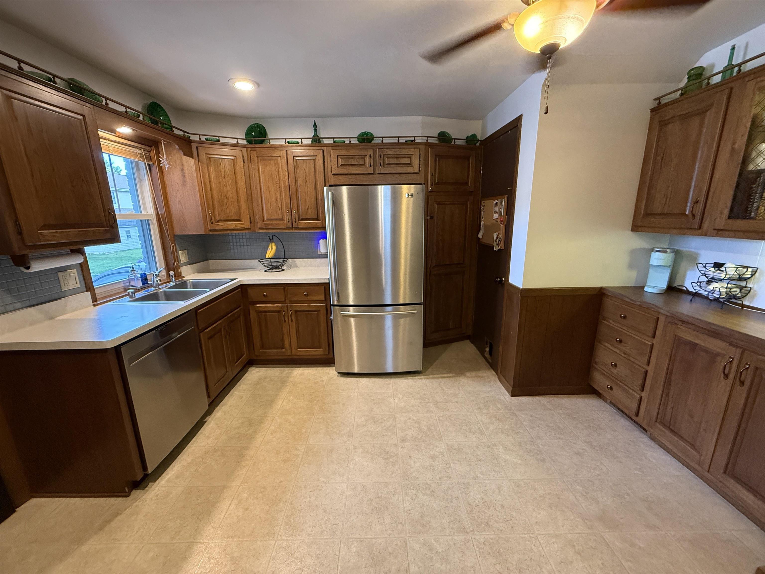 1317 22nd Avenue Monroe, WI 53566 - Photo 17 of 42