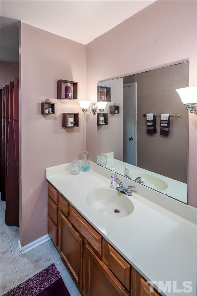 704 Sawmill Road Raleigh, NC 27615 - Photo 15 of 22