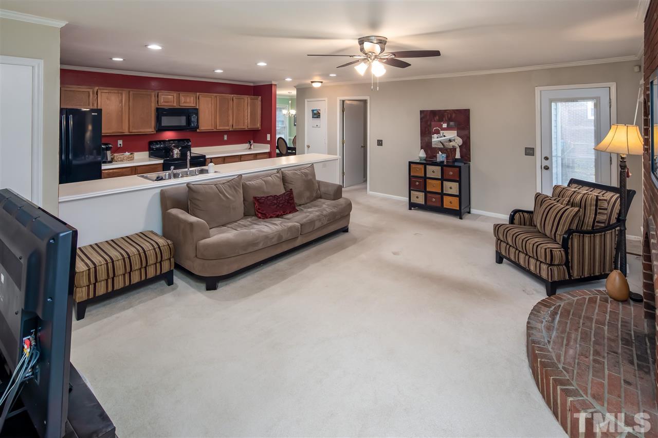 704 Sawmill Road Raleigh, NC 27615 - Photo 7 of 22