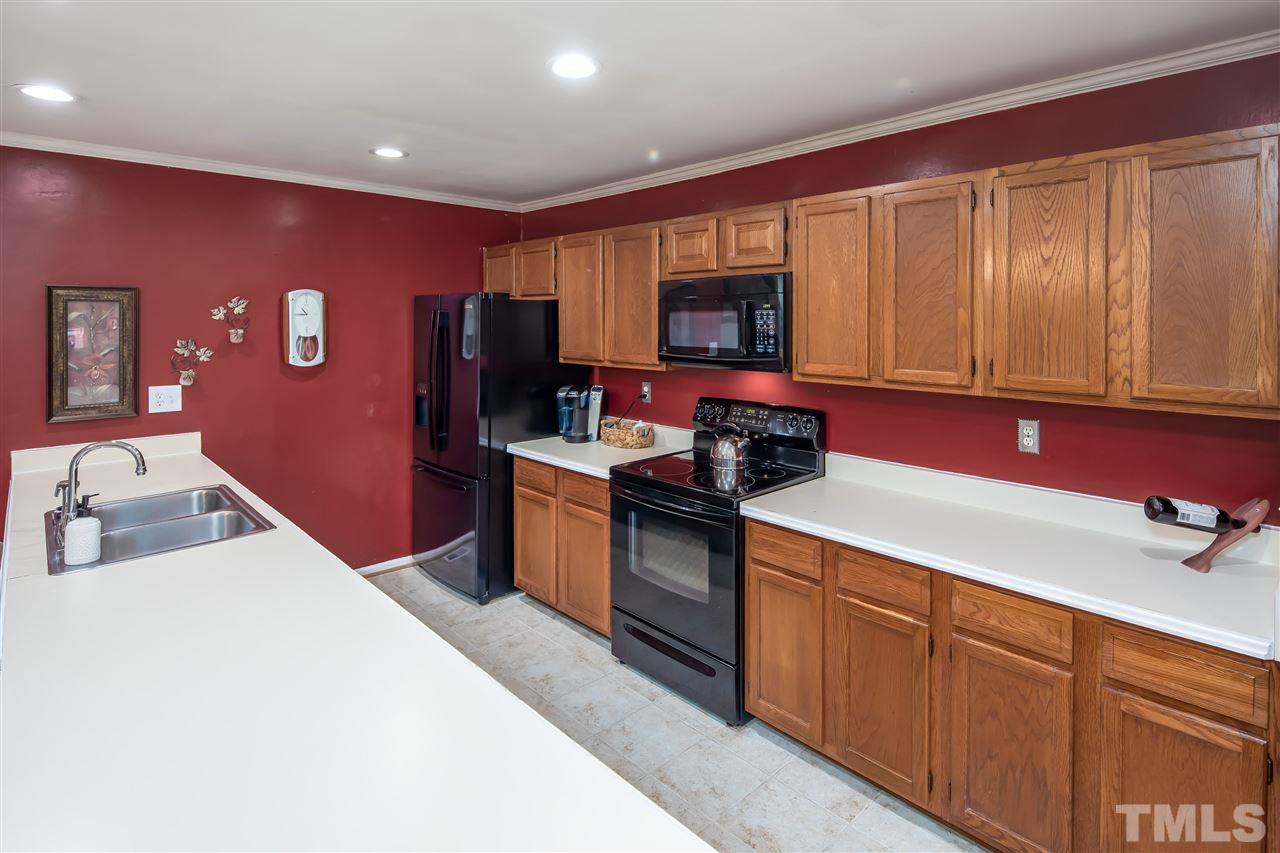 704 Sawmill Road Raleigh, NC 27615 - Photo 9 of 22