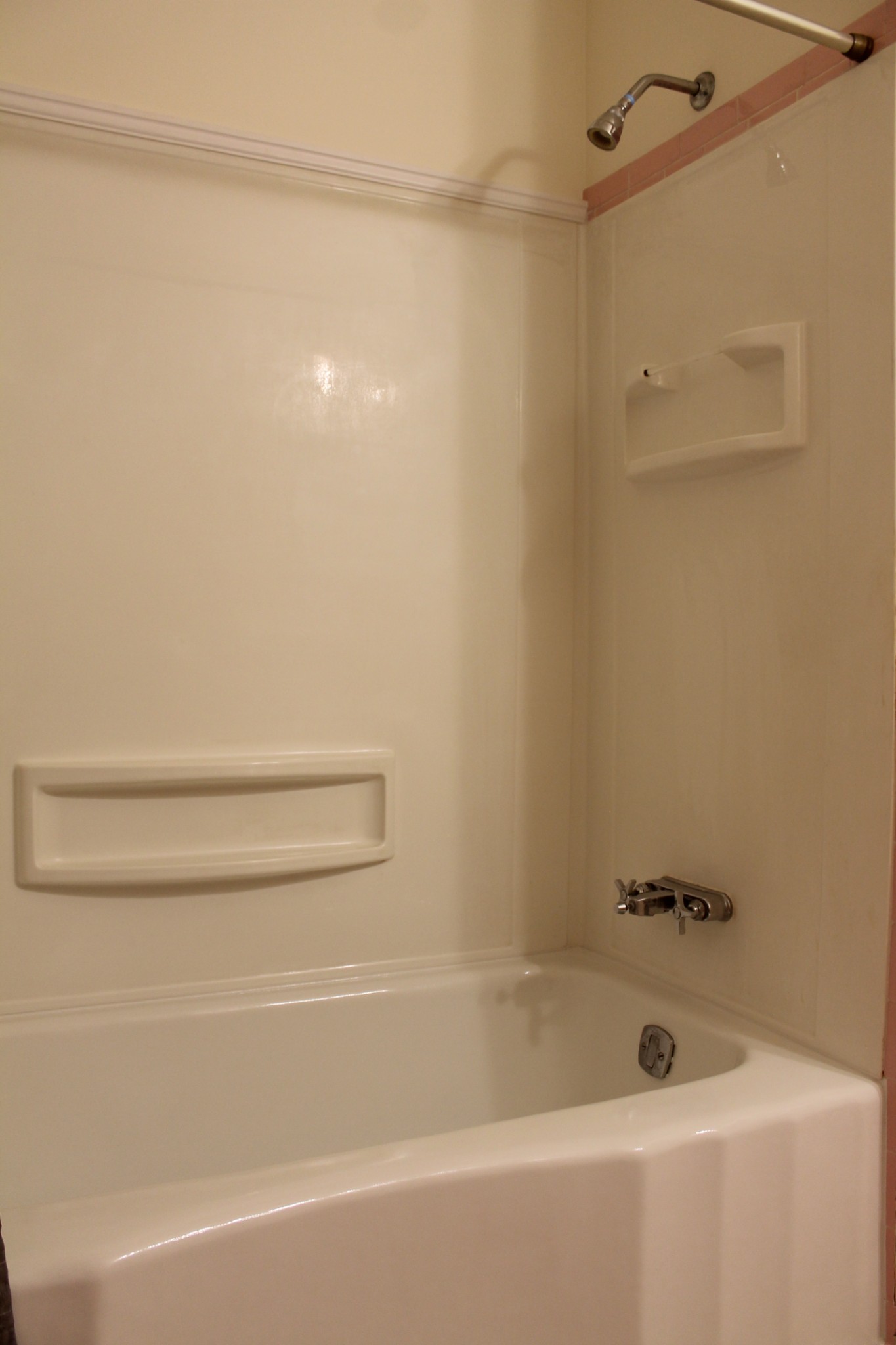 207 Battle Avenue Franklin, TN 37064 - Photo 34 of 67 a bathroom with a bathtub