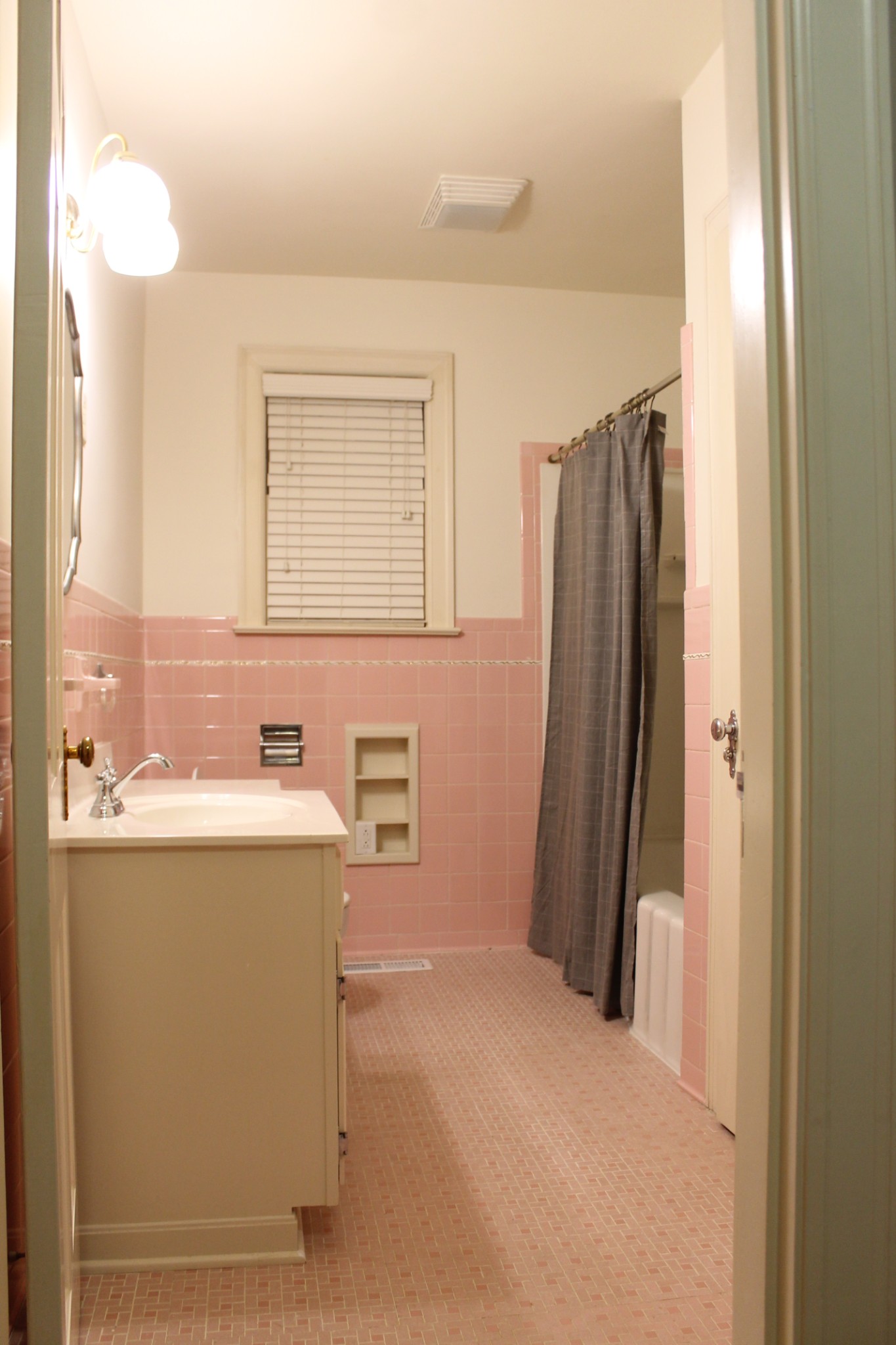 207 Battle Avenue Franklin, TN 37064 - Photo 35 of 67 a bathroom with a sink and a mirror