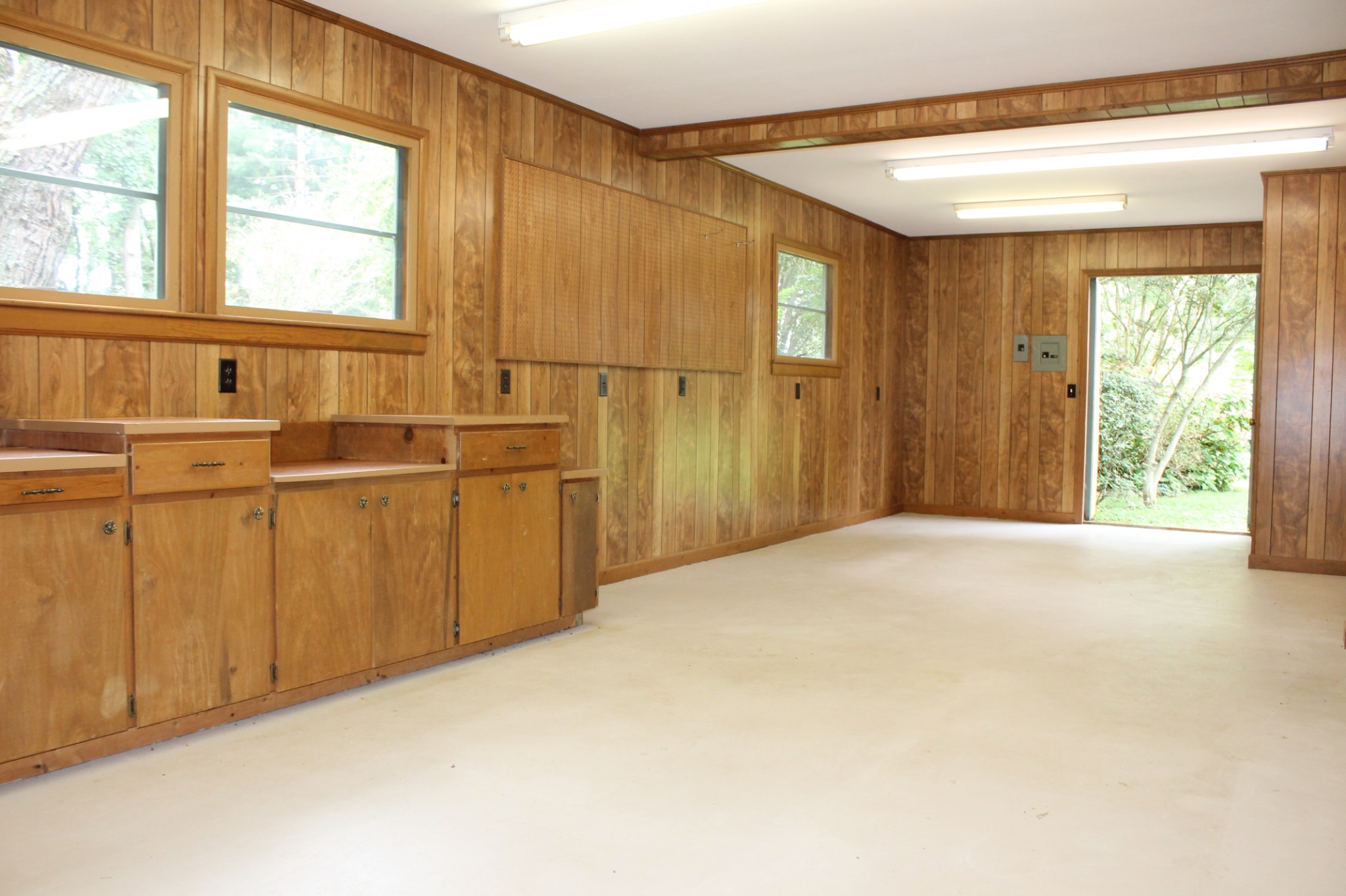 207 Battle Avenue Franklin, TN 37064 - Photo 66 of 67 a view of an empty room with a window