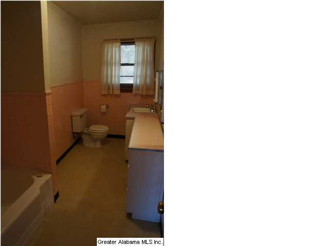 705 Pelham Road South Jacksonville, AL 36265 - Photo 16 of 28 Gallery Image 16
