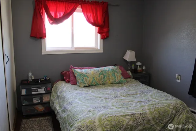 $319,900 | 1415 Cherry Street, Oroville, WA 98844