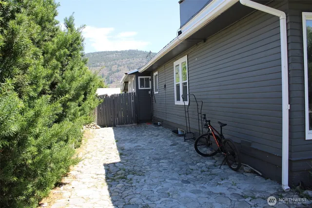 $319,900 | 1415 Cherry Street, Oroville, WA 98844