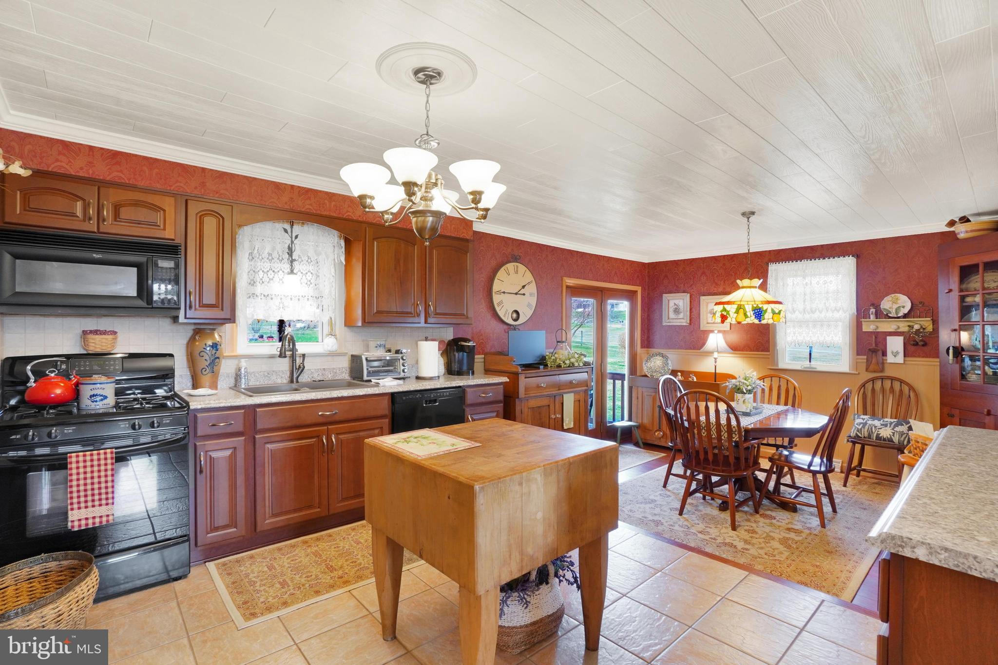 427 Accomac Road York, PA 17406 - Photo 11 of 31 Gallery Image 11