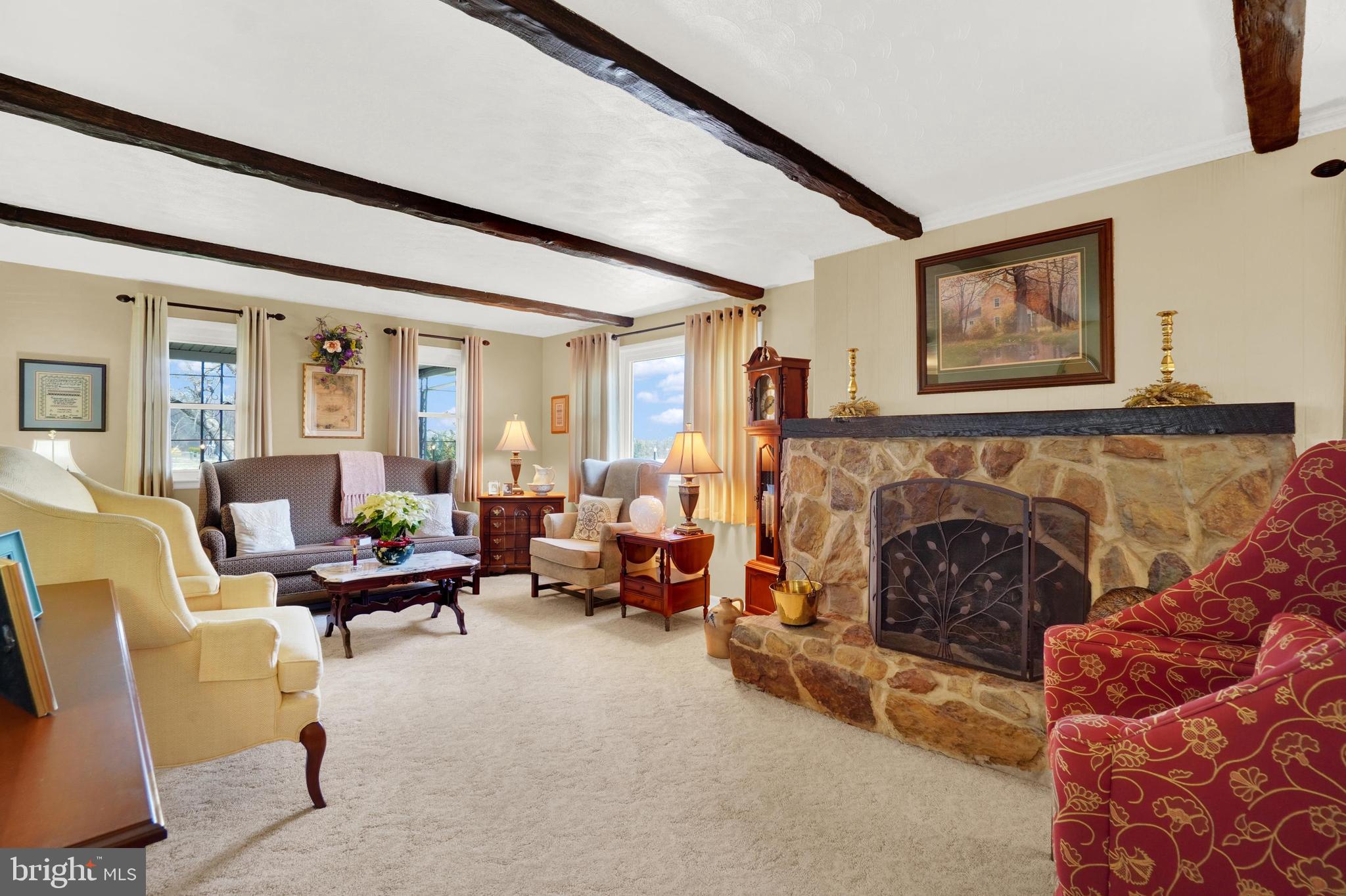 427 Accomac Road York, PA 17406 - Photo 3 of 31 Gallery Image 3