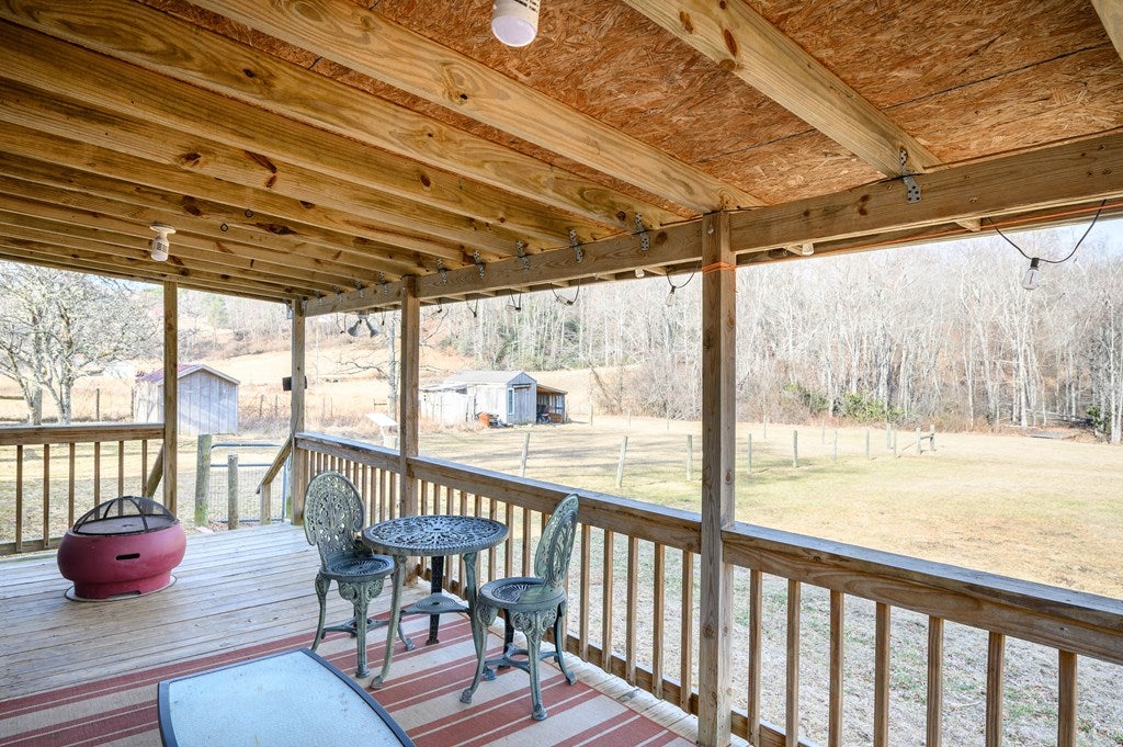 1017 Turner Spur Road Fancy Gap, VA 24328 - Photo 10 of 69 Gallery Image 10