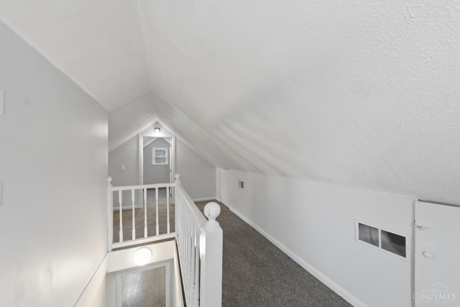 6931 Paddison Road Cincinnati, OH 45230 - Photo 14 of 29