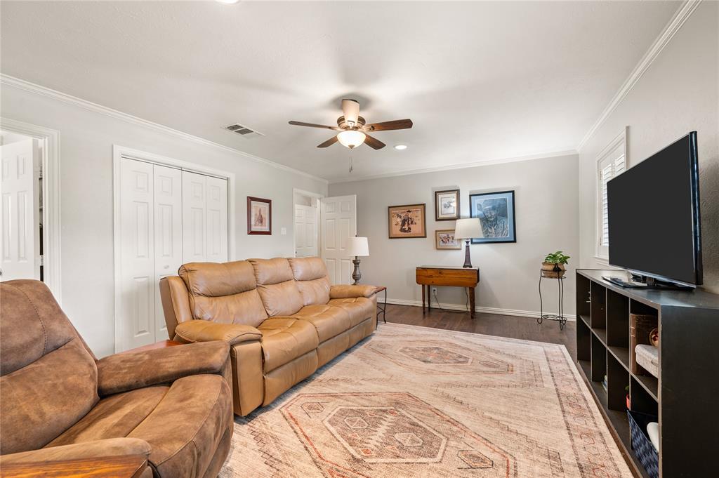 2812 Country Club Road Pantego, TX 76013 - Photo 20 of 40