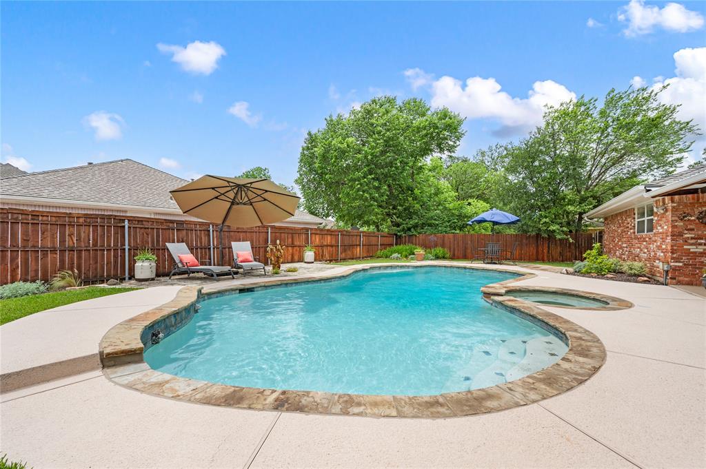 2812 Country Club Road Pantego, TX 76013 - Photo 2 of 40