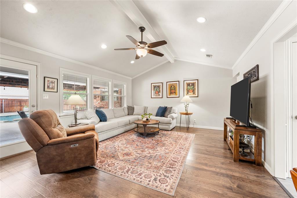2812 Country Club Road Pantego, TX 76013 - Photo 4 of 40
