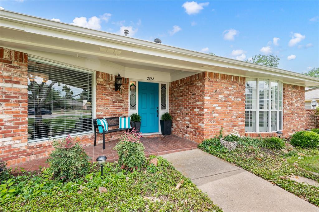 2812 Country Club Road Pantego, TX 76013 - Photo 6 of 40