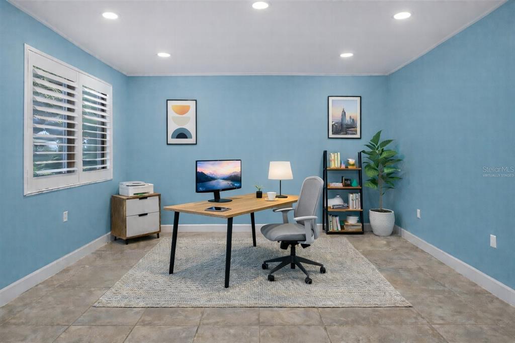 307 West 4th Avenue Windermere, FL 34786 - Photo 18 of 56 a workspace with furniture