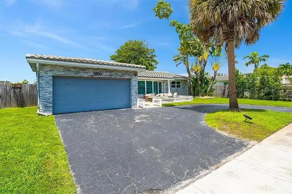 $5,550 | 4100 North 36th Avenue, Hollywood, FL 33021