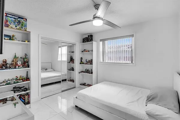 $5,550 | 4100 North 36th Avenue, Hollywood, FL 33021