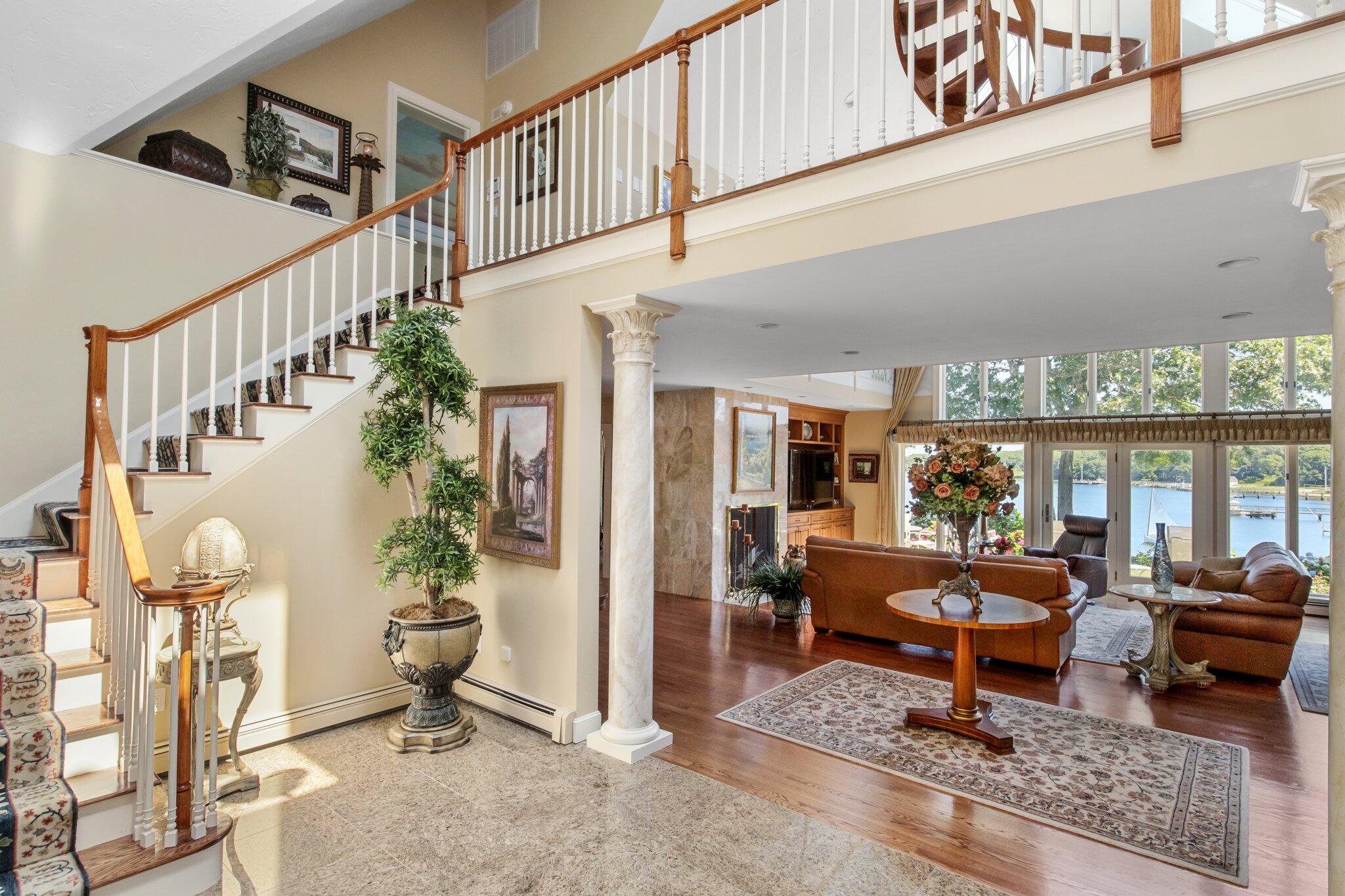 168 Garrison Lane Osterville, MA 02655 - Photo 16 of 58 Foyer