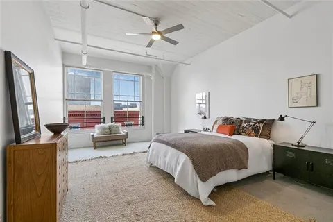 $645,000 | 441 Gravier Street, Unit 10, New Orleans, LA 70130