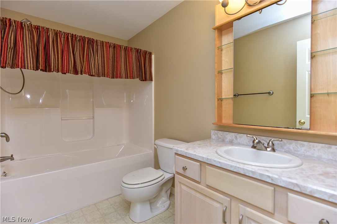 603 South Raccoon Road, Unit 5 Youngstown, OH 44515 - Photo 14 of 18 Gallery Image 14