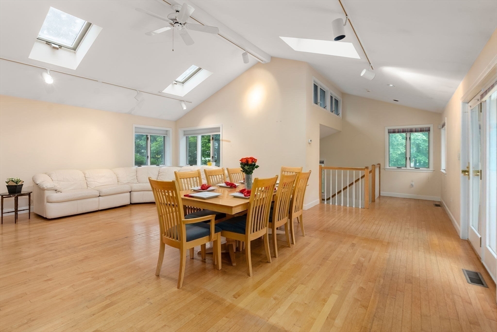 75 Allen Street Lexington, MA 02421 - Photo 6 of 38 Gallery Image 6