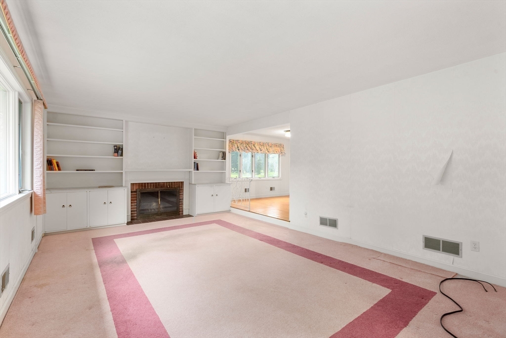 75 Allen Street Lexington, MA 02421 - Photo 9 of 38 Gallery Image 9