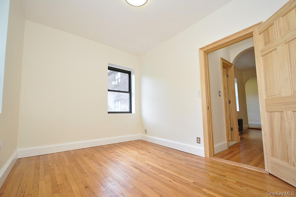120 Stonelea Place, Unit 3M New Rochelle, NY 10801 - Photo 29 of 35