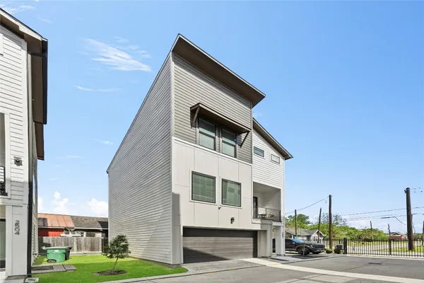 $3,000 | 2502 Tuam Street, Houston, TX 77004